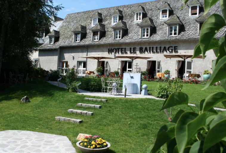 hôtel le bailliage salers